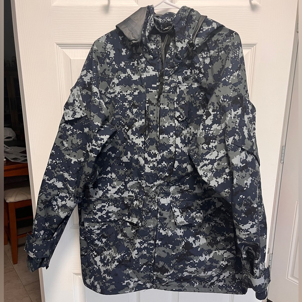 US Navy Working Hooded Jacket Gortex Navy Digi Blue Sz Med Long